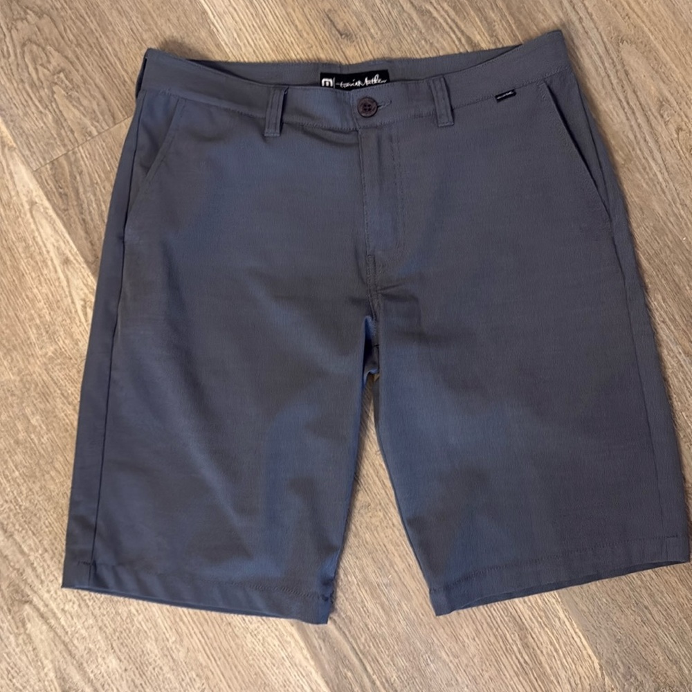 Travis Mathew Lifestyle Performance Beck Shorts, size 32, gray.
